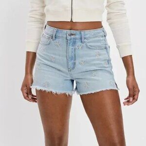 American Eagle Denim Mom Shorts Embroidered Daisies Size 2 Light Blue